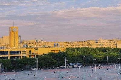 西安外国语大学校园一角.jpg