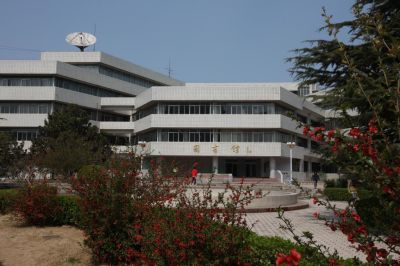 山财舜耕图书馆.jpg